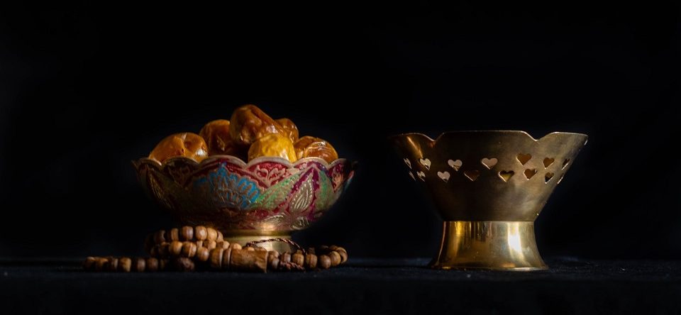 Storytelling setup using dates in an arabic inspired dish and bukhoor